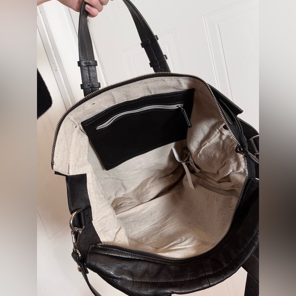 Big Leather Tote - Picture 3 of 3